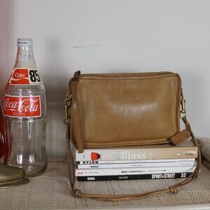 Vintage Coach Bonnie Cashin tan leather basic bag w/ strap